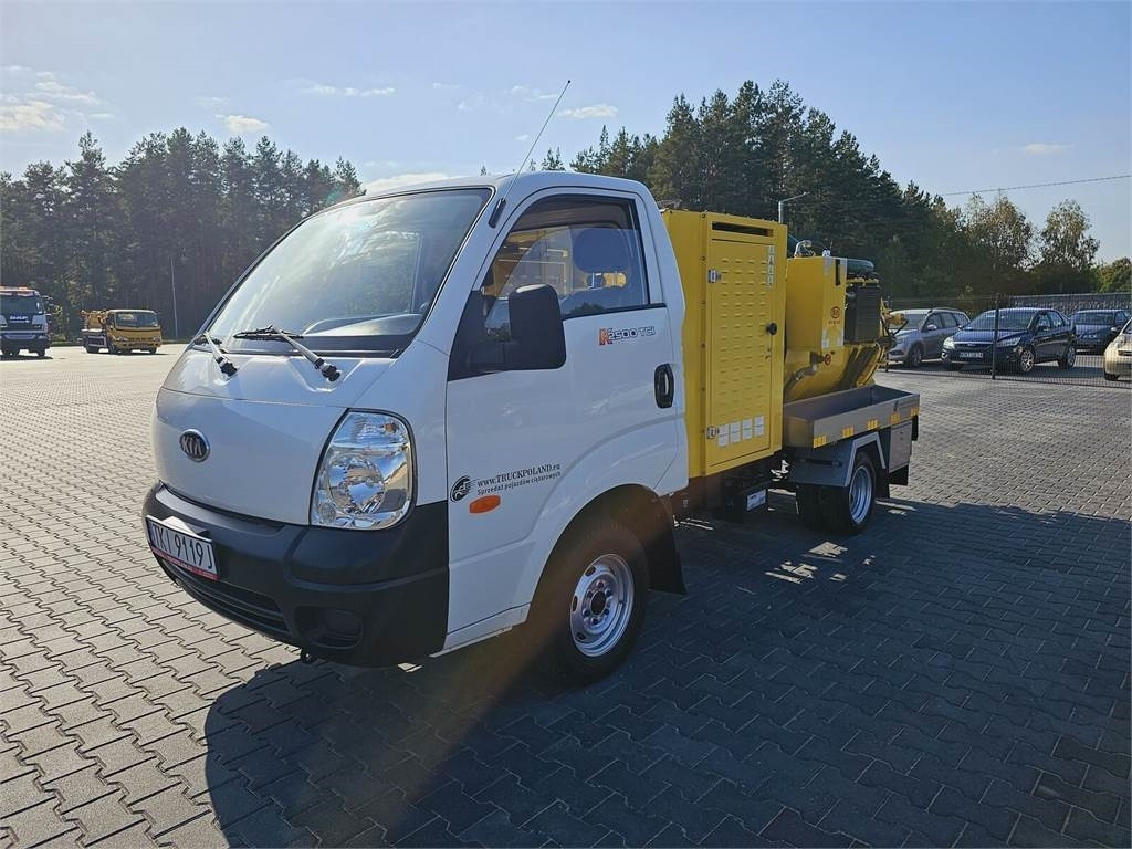 Isuzu Kia on categories B COMBI WUKO FOR DUCT CLEANING 2 - Komunalno/ Posebno vozilo: slika 3 Isuzu Kia on categories B COMBI WUKO FOR DUCT CLEANING 2 - Komunalno/ Posebno vozilo: slika 3