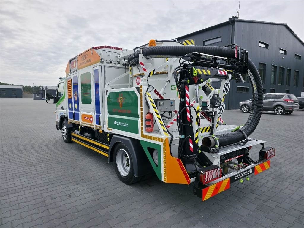 Mitsubishi CANTER odkurzacz koparka ssąca Saugbagger CITY SAU - Vakuumski tovornjak: slika 5 Mitsubishi CANTER odkurzacz koparka ssąca Saugbagger CITY SAU - Vakuumski tovornjak: slika 5