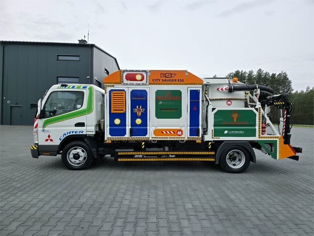 Mitsubishi CANTER odkurzacz koparka ssąca Saugbagger CITY SAU - Vakuumski tovornjak: slika 4 Mitsubishi CANTER odkurzacz koparka ssąca Saugbagger CITY SAU - Vakuumski tovornjak: slika 4
