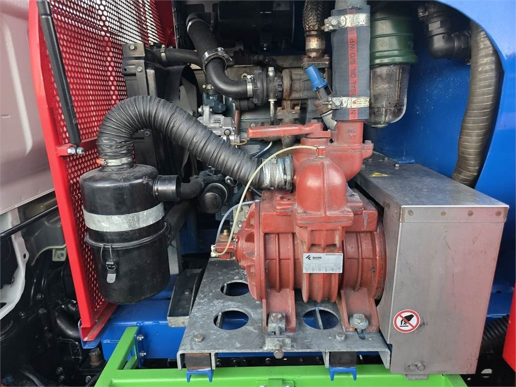 Mitsubishi ROM SMART COMBI WUKO HOT WATER FOR CLEANING SEWAGE - Vakuumski tovornjak: slika 3 Mitsubishi ROM SMART COMBI WUKO HOT WATER FOR CLEANING SEWAGE - Vakuumski tovornjak: slika 3