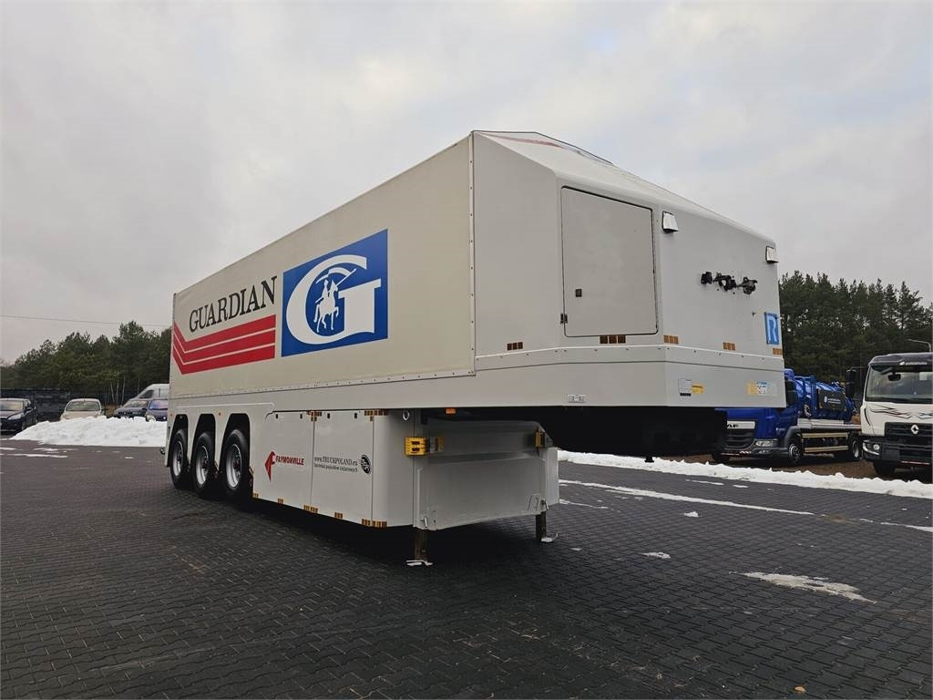 Faymonville GLASS and concrete concrete panels INLOADER - Polprikolica: slika 1 Faymonville GLASS and concrete concrete panels INLOADER - Polprikolica: slika 1