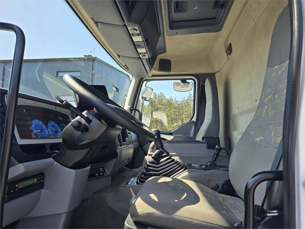 Vakuumski tovornjak Renault WUKO RIVARD for collecting liquid waste: slika 33