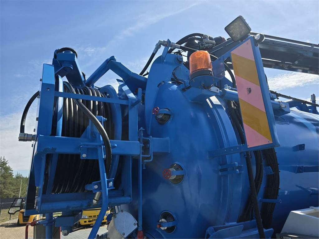 Vakuumski tovornjak Renault WUKO RIVARD for collecting liquid waste: slika 19