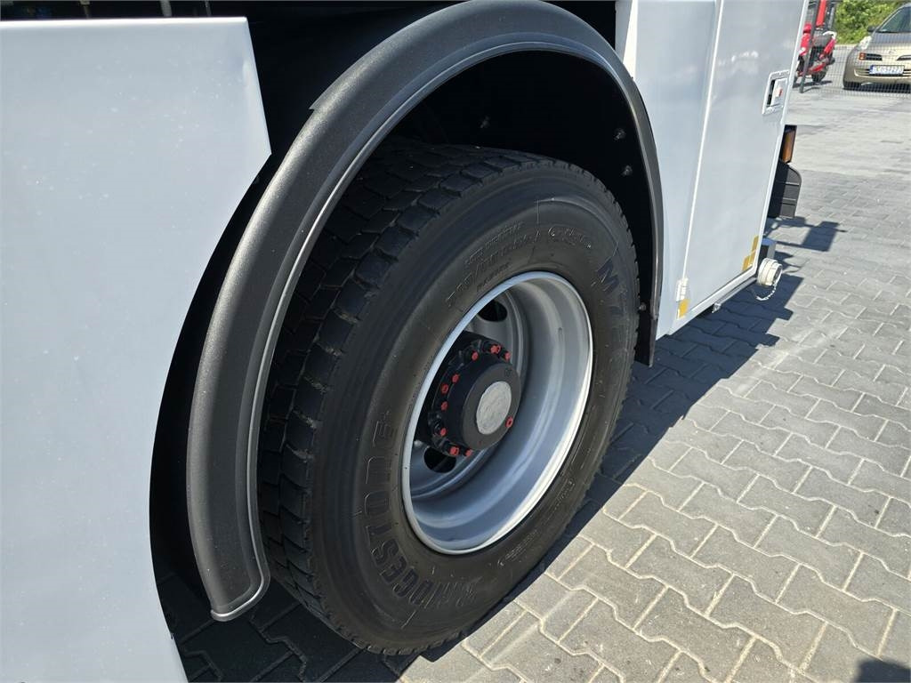 Vakuumski tovornjak Renault WUKO RIVARD for collecting liquid waste: slika 15