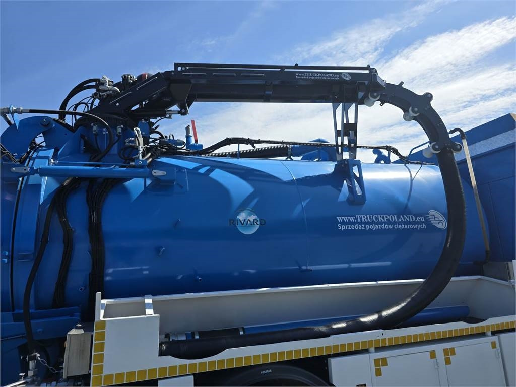 Vakuumski tovornjak Renault WUKO RIVARD for collecting liquid waste: slika 20