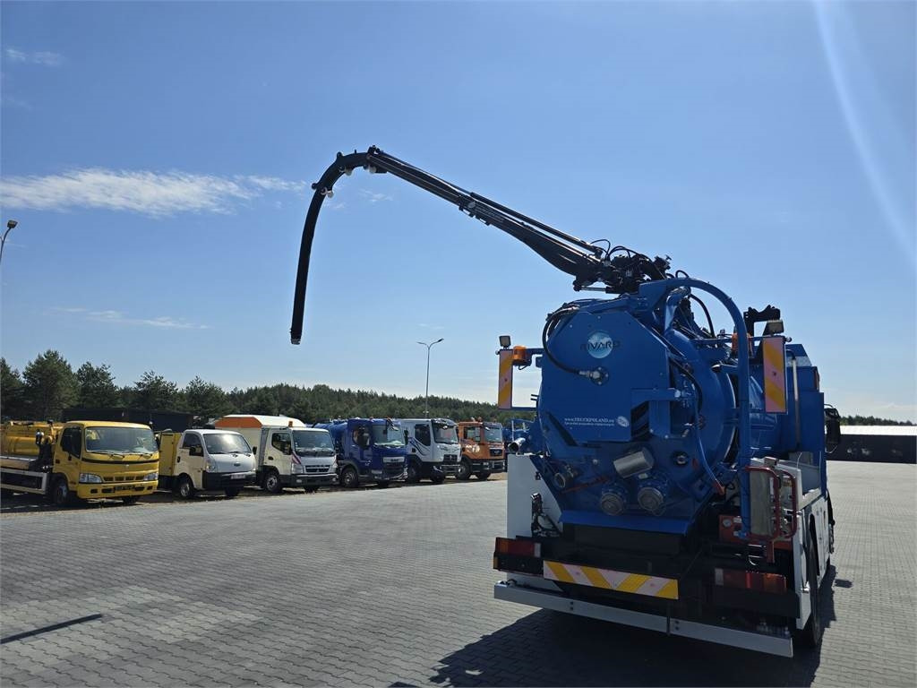 Vakuumski tovornjak Renault WUKO RIVARD for collecting liquid waste: slika 25