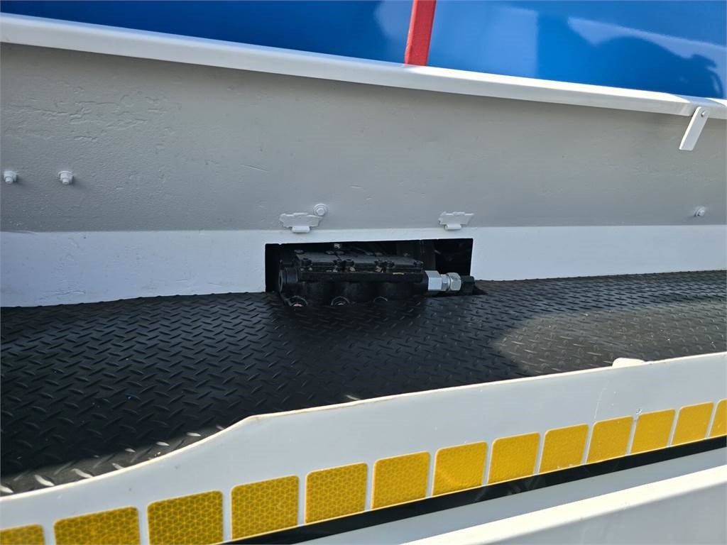 Vakuumski tovornjak Renault WUKO RIVARD for collecting liquid waste: slika 14