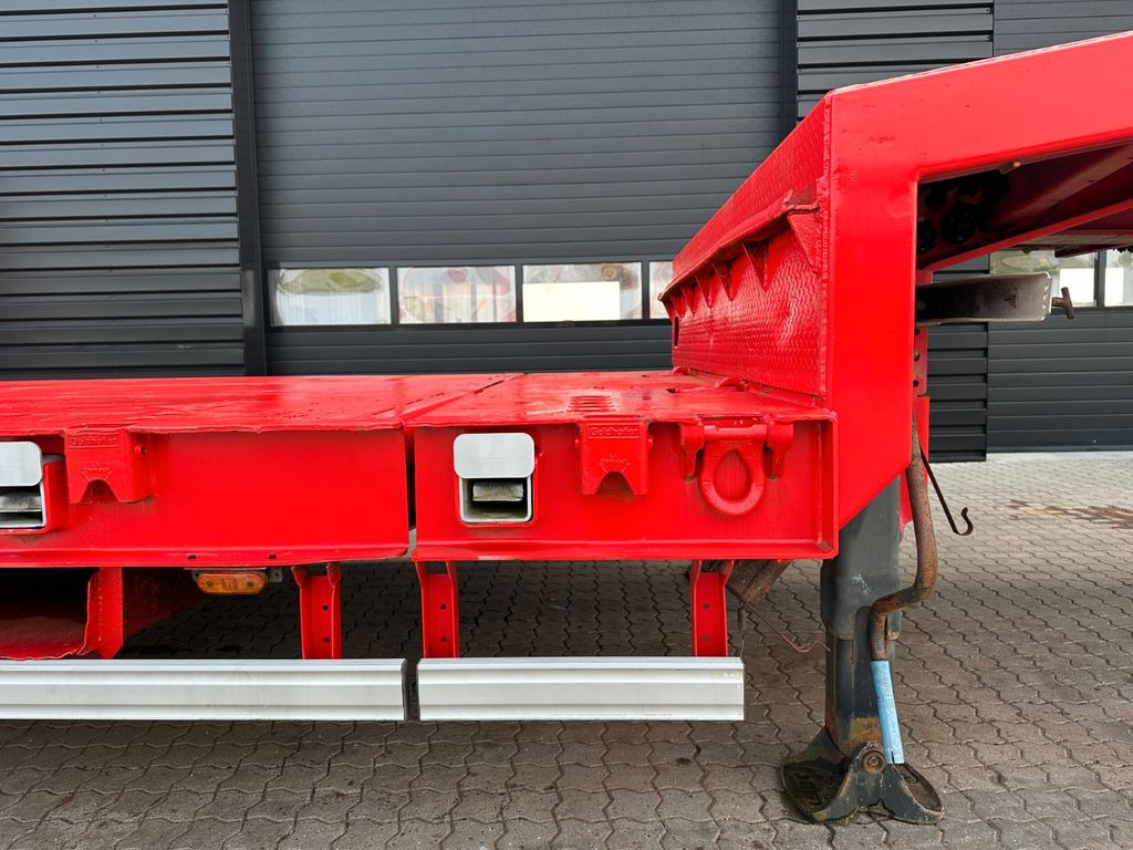 Goldhofer Tieflader / Zwangslenkung / ausziehbar Goldhofer Tieflader / Zwangslenkung / ausziehbar - Nizko noseča polprikolica: slika 5 Goldhofer Tieflader / Zwangslenkung / ausziehbar Goldhofer Tieflader / Zwangslenkung / ausziehbar - Nizko noseča polprikolica: slika 5