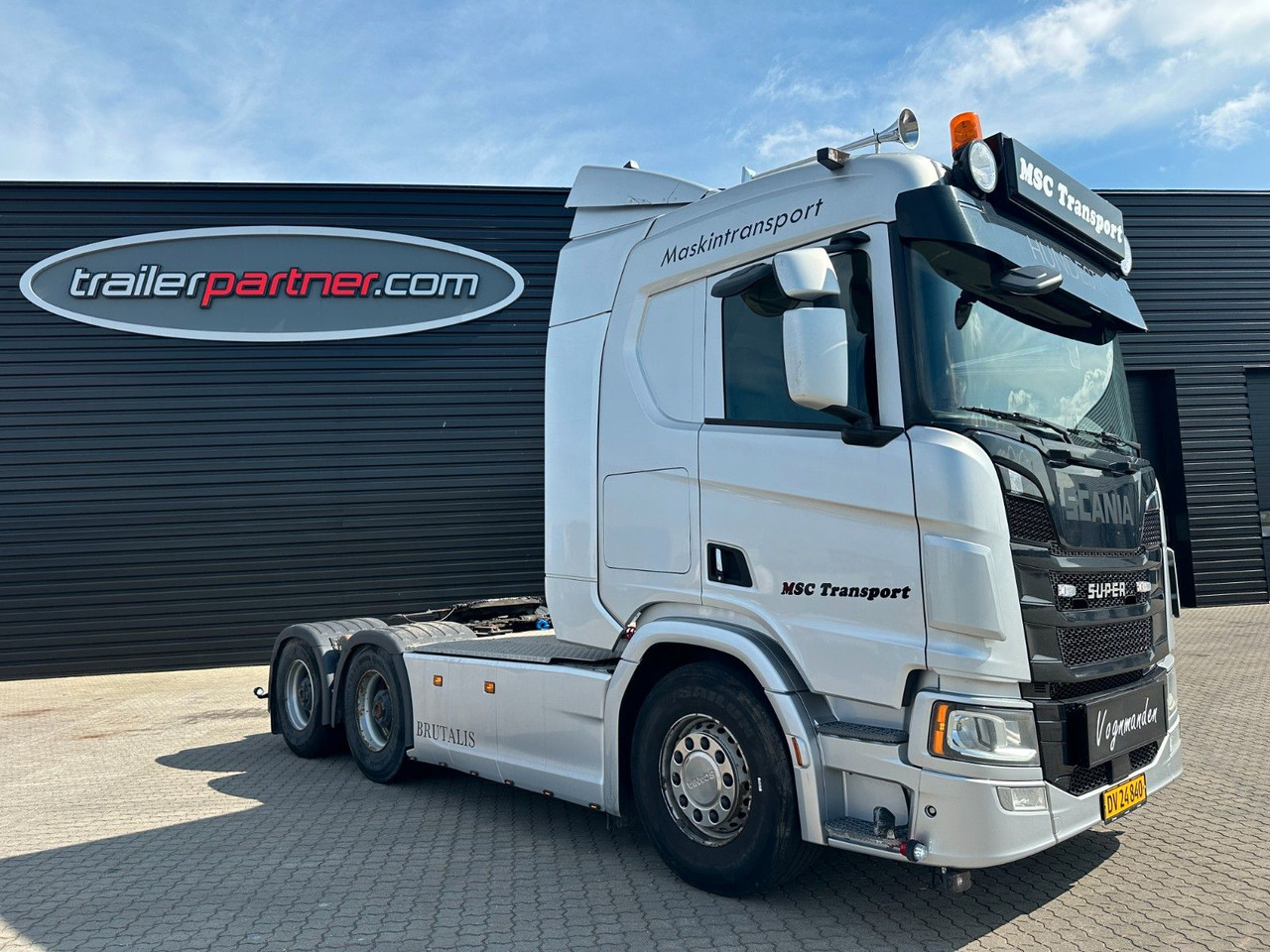Scania R 730 6x4 Scania R 730 V8 6x4 - Vlačilec: slika 1 Scania R 730 6x4 Scania R 730 V8 6x4 - Vlačilec: slika 1