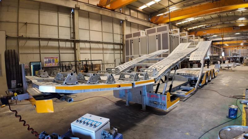 Eroglu 3 Axle Trucks Carriers - Polprikolica avtotransporter: slika 5 Eroglu 3 Axle Trucks Carriers - Polprikolica avtotransporter: slika 5