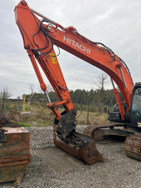Hitachi ZX210LC 6 - Bager goseničar: slika 2 Hitachi ZX210LC 6 - Bager goseničar: slika 2