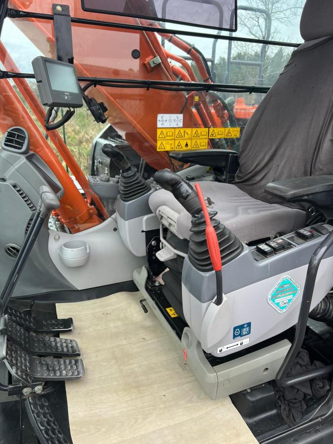 Hitachi ZX210LC 6 - Bager goseničar: slika 5 Hitachi ZX210LC 6 - Bager goseničar: slika 5