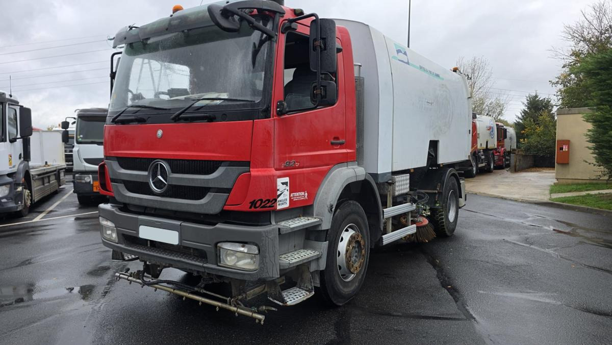 Mercedes Axor 1829 KO - Vozilo za pometanje: slika 1 Mercedes Axor 1829 KO - Vozilo za pometanje: slika 1