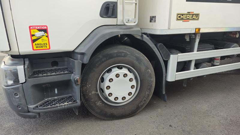 Renault D WIDE (LOCATION / RENT) - Tovornjak hladilnik: slika 4 Renault D WIDE (LOCATION / RENT) - Tovornjak hladilnik: slika 4