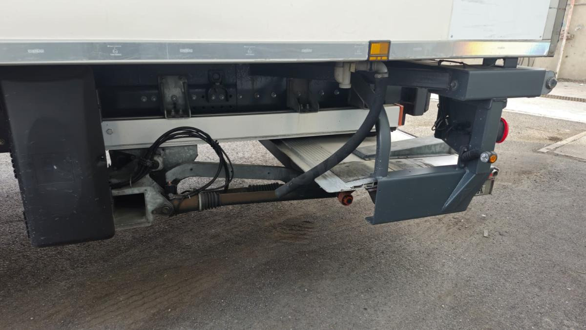 Renault D WIDE (LOCATION / RENT) - Tovornjak hladilnik: slika 5 Renault D WIDE (LOCATION / RENT) - Tovornjak hladilnik: slika 5