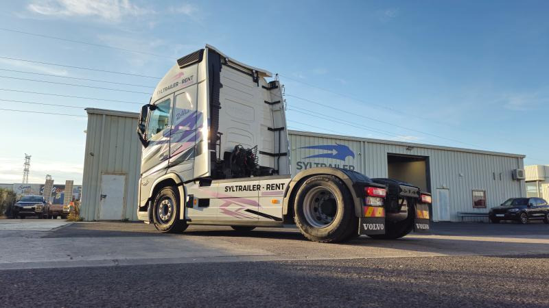 Volvo FH 500 AERO Globetrotter XXL (Location / Rent) - Vlačilec: slika 2 Volvo FH 500 AERO Globetrotter XXL (Location / Rent) - Vlačilec: slika 2