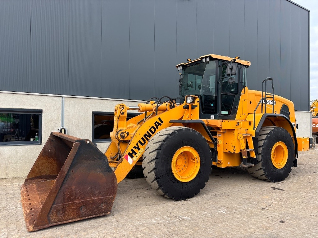 Hyundai HL 960 - 955 - Kolesni nakladalec: slika 1 Hyundai HL 960 - 955 - Kolesni nakladalec: slika 1