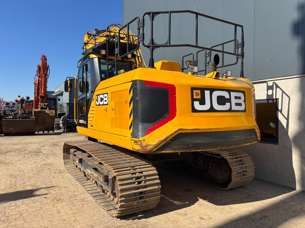 JCB 220 XL 4F -- 220X LC -- 220 X LC - 220 - Bager goseničar: slika 4 JCB 220 XL 4F -- 220X LC -- 220 X LC - 220 - Bager goseničar: slika 4