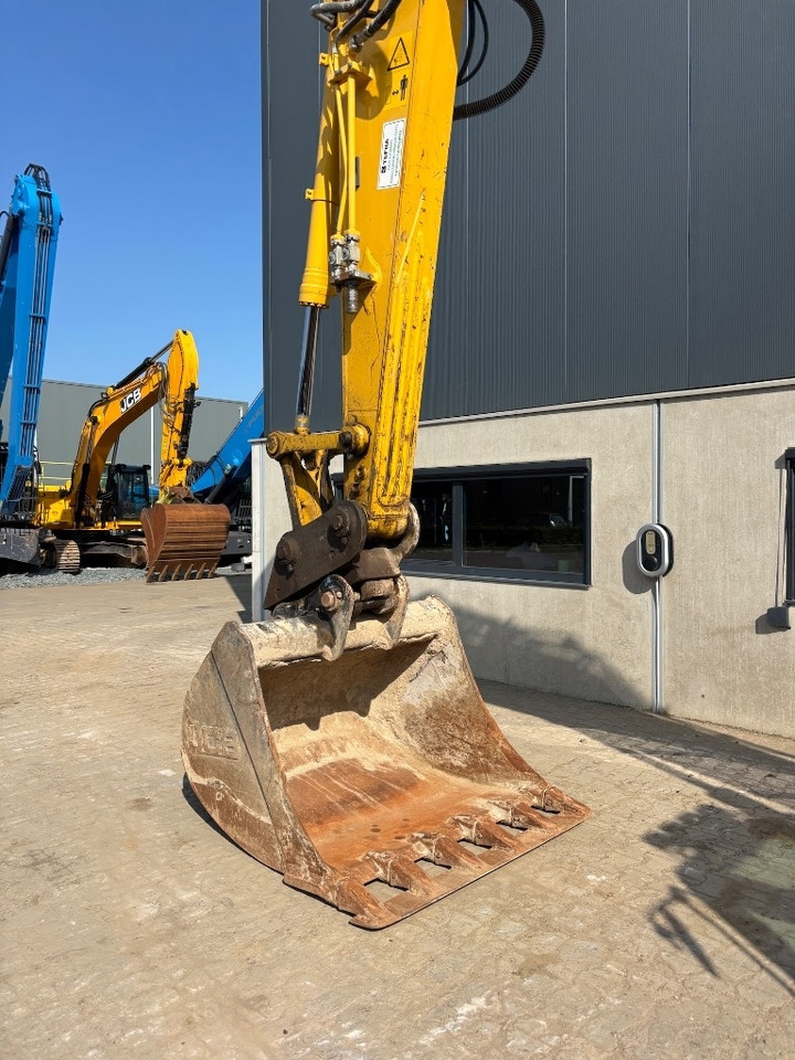 Komatsu HB 215LC-3 HB 215 - PC 210 - PC210LC-11 - Bager goseničar: slika 4 Komatsu HB 215LC-3 HB 215 - PC 210 - PC210LC-11 - Bager goseničar: slika 4