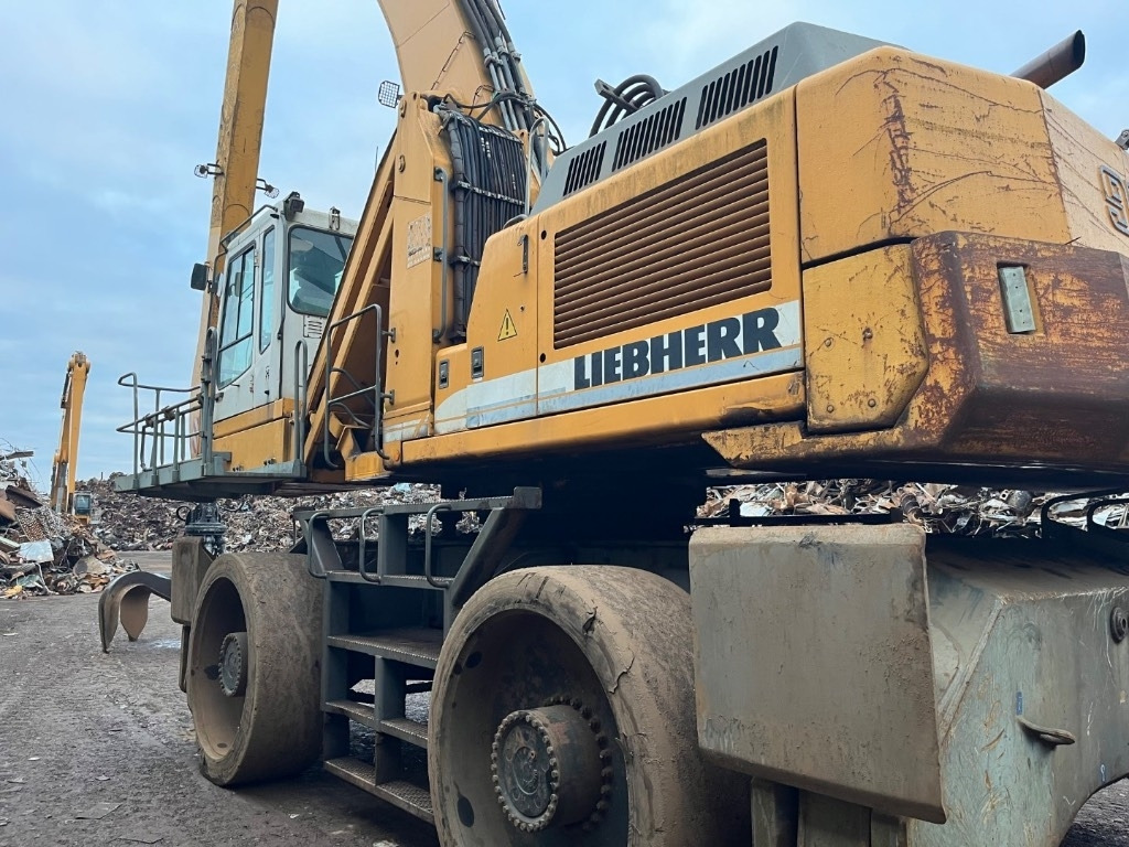 Liebherr A 954 B HD - Bager za prekladanje primarnih/ Sekundarnih surovin: slika 4 Liebherr A 954 B HD - Bager za prekladanje primarnih/ Sekundarnih surovin: slika 4