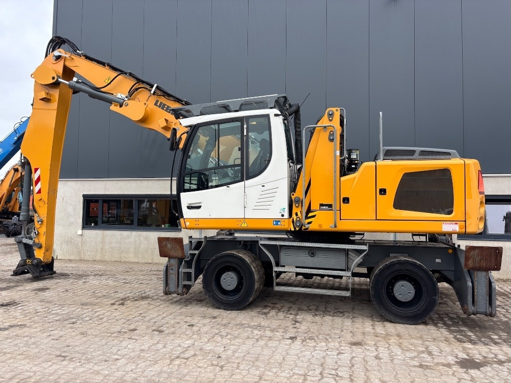 Liebherr LH 24 - LH 22 / LH 26 - Bager za prekladanje primarnih/ Sekundarnih surovin: slika 5 Liebherr LH 24 - LH 22 / LH 26 - Bager za prekladanje primarnih/ Sekundarnih surovin: slika 5