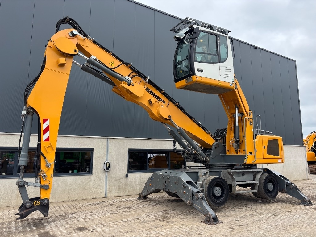 Liebherr LH 24 M - LH 24 - LH 22 / LH 26 - Bager za prekladanje primarnih/ Sekundarnih surovin: slika 1 Liebherr LH 24 M - LH 24 - LH 22 / LH 26 - Bager za prekladanje primarnih/ Sekundarnih surovin: slika 1