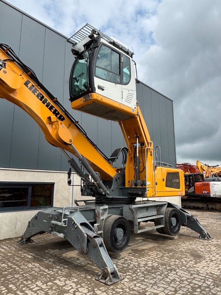 Liebherr LH 30 M - LH 35 M - LH 26 M - Bager za prekladanje primarnih/ Sekundarnih surovin: slika 4 Liebherr LH 30 M - LH 35 M - LH 26 M - Bager za prekladanje primarnih/ Sekundarnih surovin: slika 4