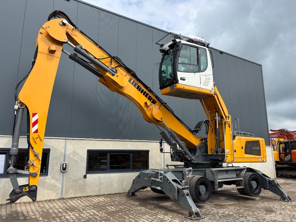 Liebherr LH 30 M - LH 35 M - LH 26 M - Bager za prekladanje primarnih/ Sekundarnih surovin: slika 1 Liebherr LH 30 M - LH 35 M - LH 26 M - Bager za prekladanje primarnih/ Sekundarnih surovin: slika 1