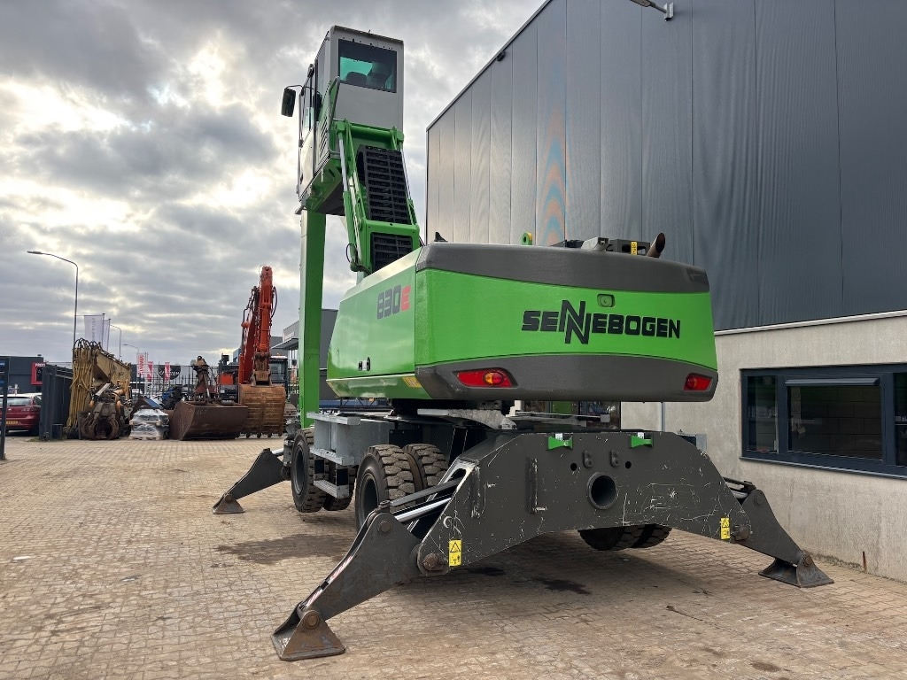 Sennebogen 830 E - 830 E MHD - 830 E M - 830M - 830E - Bager za prekladanje primarnih/ Sekundarnih surovin: slika 3 Sennebogen 830 E - 830 E MHD - 830 E M - 830M - 830E - Bager za prekladanje primarnih/ Sekundarnih surovin: slika 3