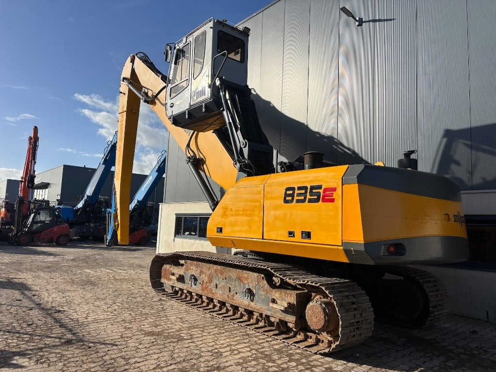 Sennebogen 835 R D - 835R - Bager za prekladanje primarnih/ Sekundarnih surovin: slika 2 Sennebogen 835 R D - 835R - Bager za prekladanje primarnih/ Sekundarnih surovin: slika 2