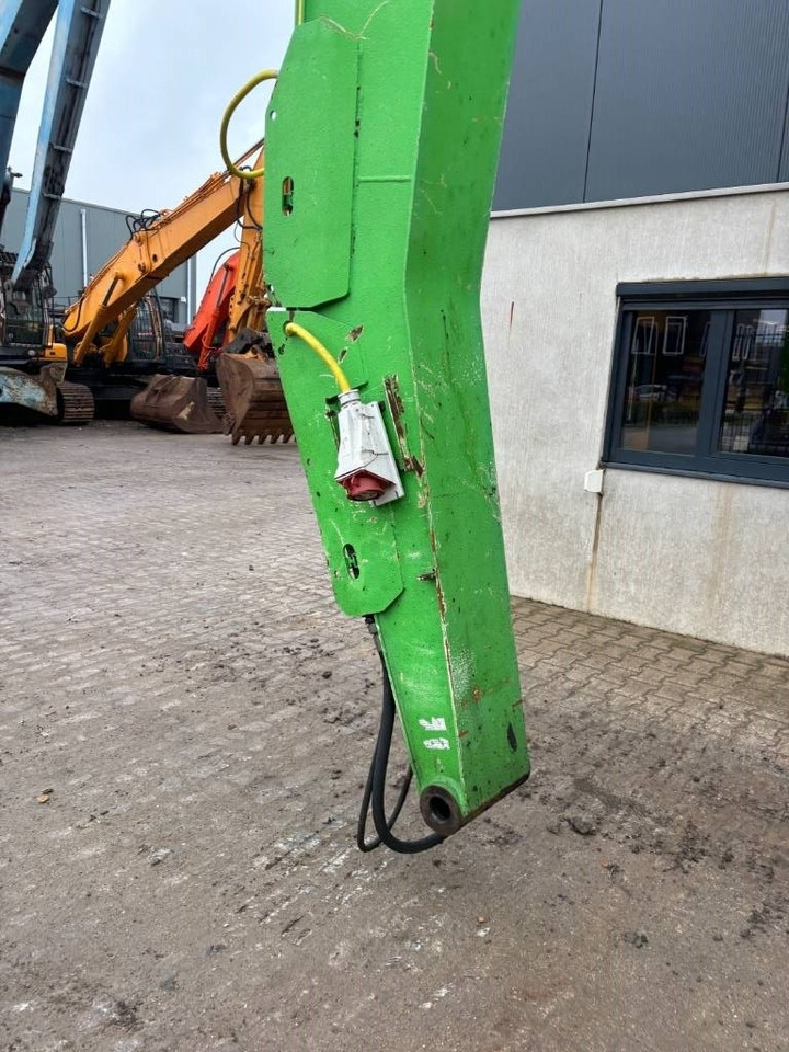 Sennebogen 835R HD -- Hydr undercarriage -- 835 - Bager za prekladanje primarnih/ Sekundarnih surovin: slika 5 Sennebogen 835R HD -- Hydr undercarriage -- 835 - Bager za prekladanje primarnih/ Sekundarnih surovin: slika 5