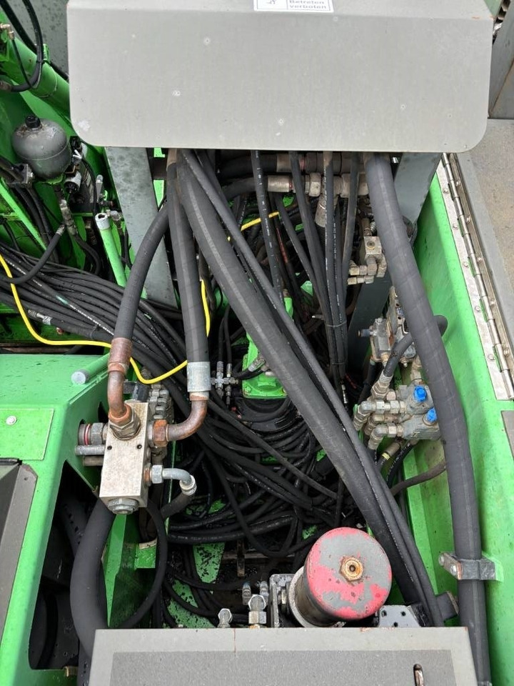 Bager za prekladanje primarnih/ Sekundarnih surovin Sennebogen 835R HD -- Hydr undercarriage -- 835: slika 17