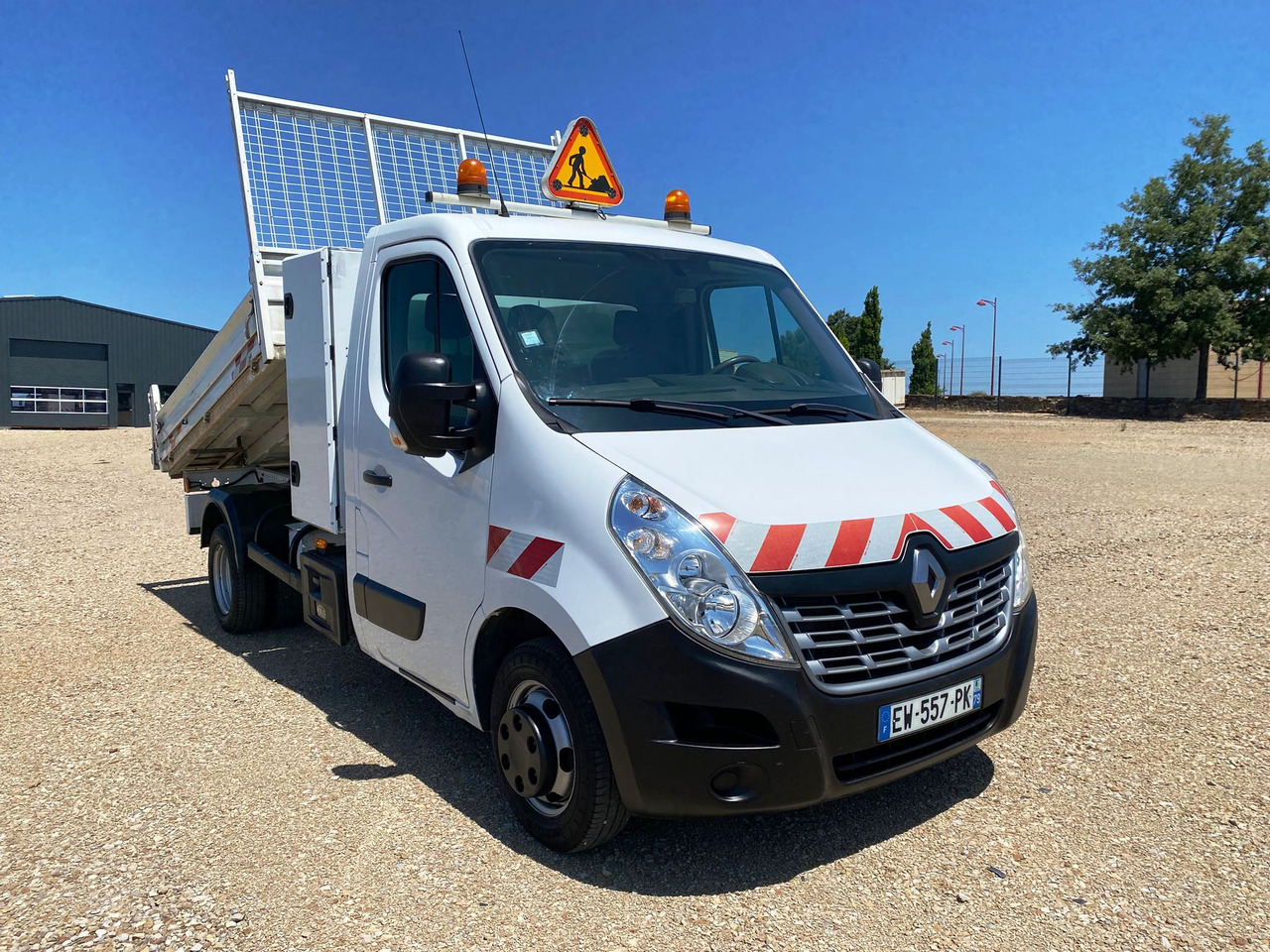 RENAULT Master III 2.3 DCI 165 ENERGY GRAND CONFORT BENNE+COFFRE - Dostavno vozilo prekucnik: slika 2 RENAULT Master III 2.3 DCI 165 ENERGY GRAND CONFORT BENNE+COFFRE - Dostavno vozilo prekucnik: slika 2