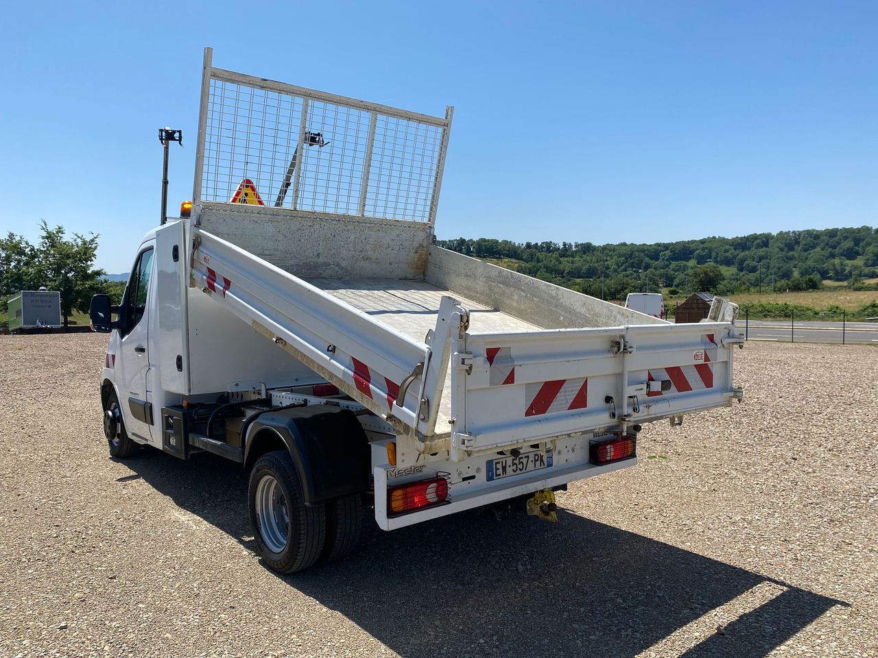 RENAULT Master III 2.3 DCI 165 ENERGY GRAND CONFORT BENNE+COFFRE - Dostavno vozilo prekucnik: slika 4 RENAULT Master III 2.3 DCI 165 ENERGY GRAND CONFORT BENNE+COFFRE - Dostavno vozilo prekucnik: slika 4