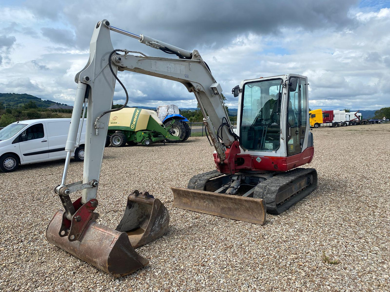 TAKEUCHI TB 250 - Bager goseničar: slika 1 TAKEUCHI TB 250 - Bager goseničar: slika 1