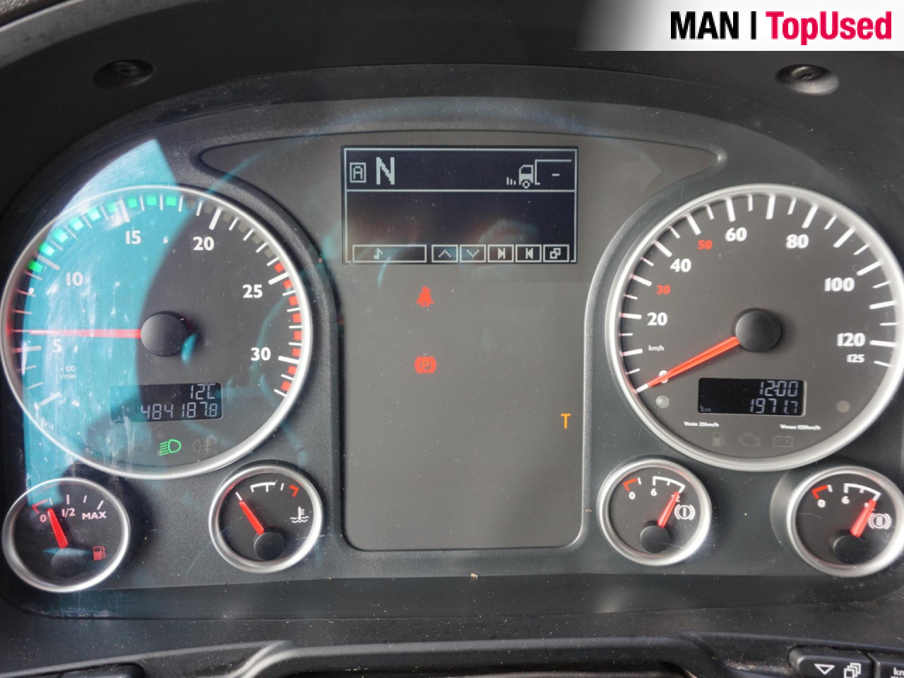 MAN TGX 18.420 4X2 BLS / PTO / ADR III / Euro6 - Vlačilec: slika 4 MAN TGX 18.420 4X2 BLS / PTO / ADR III / Euro6 - Vlačilec: slika 4