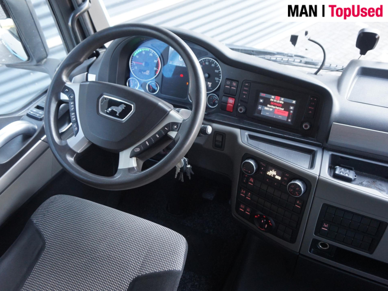 MAN TGX 18.420 4X2 BLS / PTO / EURO 6 - Vlačilec: slika 4 MAN TGX 18.420 4X2 BLS / PTO / EURO 6 - Vlačilec: slika 4
