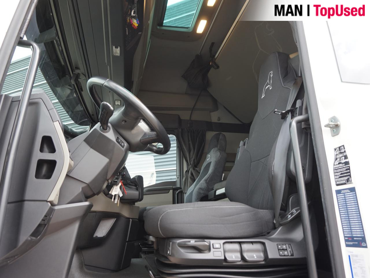 MAN TGX 26.510 6x2/4 BL SA / Retarder / LED - Vlačilec: slika 5 MAN TGX 26.510 6x2/4 BL SA / Retarder / LED - Vlačilec: slika 5
