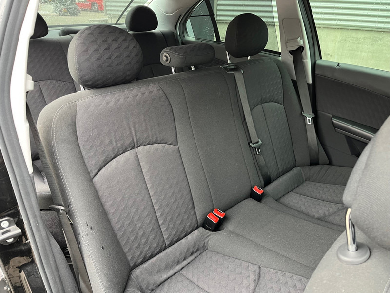 Mercedes-Benz E-Klasse / Limousine / 240 Avantgarde / 4-Matic / 8-pers / APK/TUV 09-2026 - Limuzina: slika 5 Mercedes-Benz E-Klasse / Limousine / 240 Avantgarde / 4-Matic / 8-pers / APK/TUV 09-2026 - Limuzina: slika 5