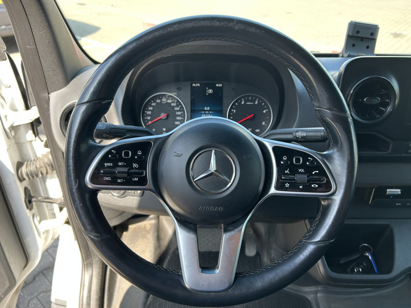 Mercedes-Benz Sprinter 314 2.2 CDI / L4 H2 / Loadlift 650 kg / Navi / APK TUV 01-26 - Furgon: slika 3 Mercedes-Benz Sprinter 314 2.2 CDI / L4 H2 / Loadlift 650 kg / Navi / APK TUV 01-26 - Furgon: slika 3