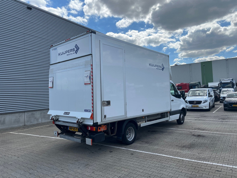 Mercedes-Benz Sprinter 515 1.9 CDI / Box 4.4 mtr / Laadklep / Zijdeur - Dostavno vozilo z zabojnikom: slika 4 Mercedes-Benz Sprinter 515 1.9 CDI / Box 4.4 mtr / Laadklep / Zijdeur - Dostavno vozilo z zabojnikom: slika 4