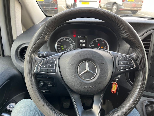 Mercedes-Benz Vito 109 CDI Lang / Airco / Cruise / Trekhaak / APK 01-26 - Mali kombi: slika 5 Mercedes-Benz Vito 109 CDI Lang / Airco / Cruise / Trekhaak / APK 01-26 - Mali kombi: slika 5