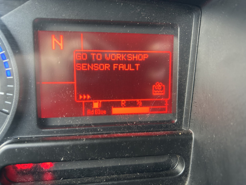 Renault D 210 Euro 6 C / 12 Ton / 293 dkm / Box / Loadlift / APK TUV 09-26 - Tovornjak zabojnik: slika 5 Renault D 210 Euro 6 C / 12 Ton / 293 dkm / Box / Loadlift / APK TUV 09-26 - Tovornjak zabojnik: slika 5