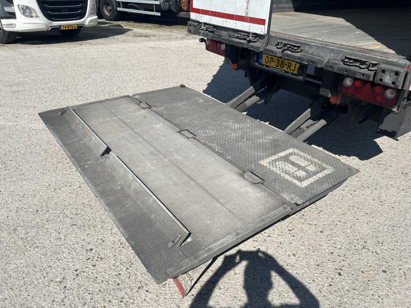 Schmitz Cargobull SCB S2 / Box Trailer / 2 axle / Loadlift / APK TUV 02-26 - Polprikolica zabojnik: slika 5 Schmitz Cargobull SCB S2 / Box Trailer / 2 axle / Loadlift / APK TUV 02-26 - Polprikolica zabojnik: slika 5
