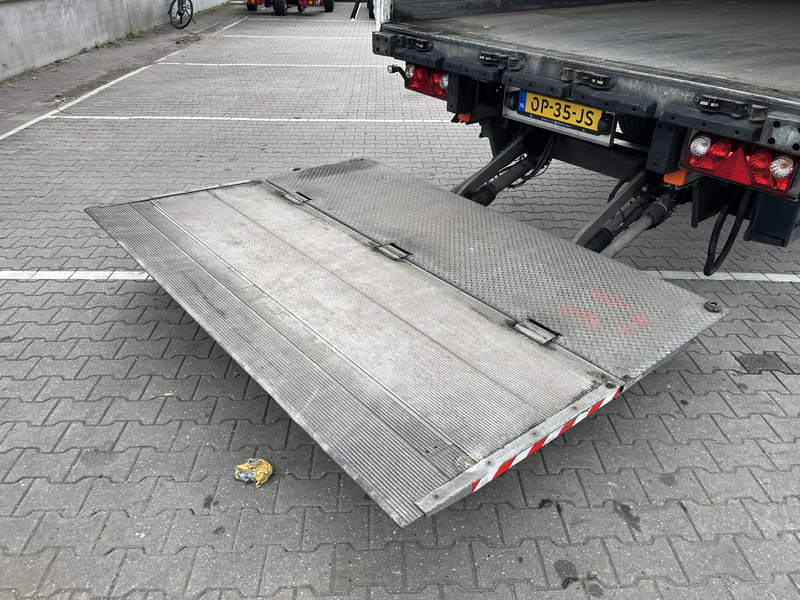 Schmitz Cargobull SCB S2 / Box Trailer / 2 axle / Loadlift / APK TUV 04-26 - Polprikolica zabojnik: slika 5 Schmitz Cargobull SCB S2 / Box Trailer / 2 axle / Loadlift / APK TUV 04-26 - Polprikolica zabojnik: slika 5