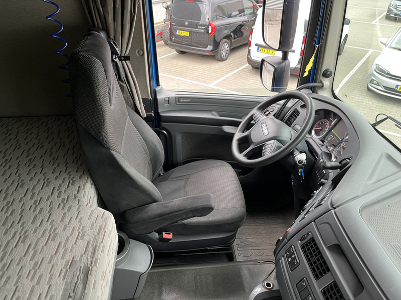DAF XF 440 FT SC / Mega - Low Deck / 837 dkm / 2 Tanks / Stand Klima / Tacho V2 - Vlačilec: slika 3 DAF XF 440 FT SC / Mega - Low Deck / 837 dkm / 2 Tanks / Stand Klima / Tacho V2 - Vlačilec: slika 3