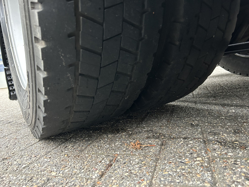 Vlačilec MAN TGX 18.470 GX / Retarder / New Tacho V2 / 2 Tanks / APK TUV 01-27: slika 16 Vlačilec MAN TGX 18.470 GX / Retarder / New Tacho V2 / 2 Tanks / APK TUV 01-27: slika 16