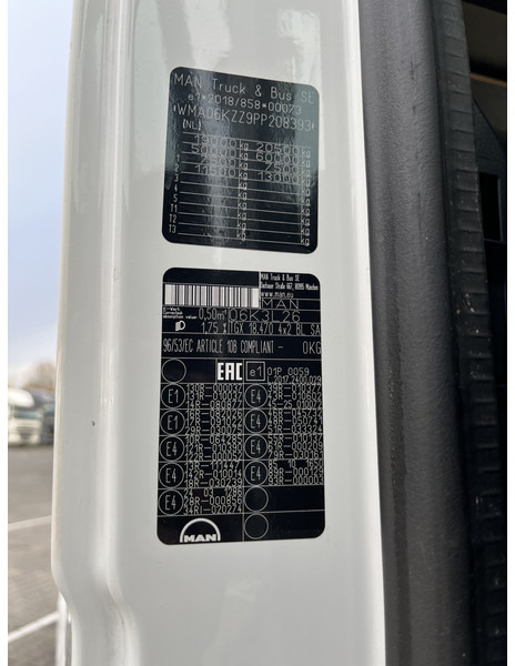 Vlačilec MAN TGX 18.470 GX / ZF Retarder / Full LED / 2 Tanks / APK TUV 01-26: slika 18