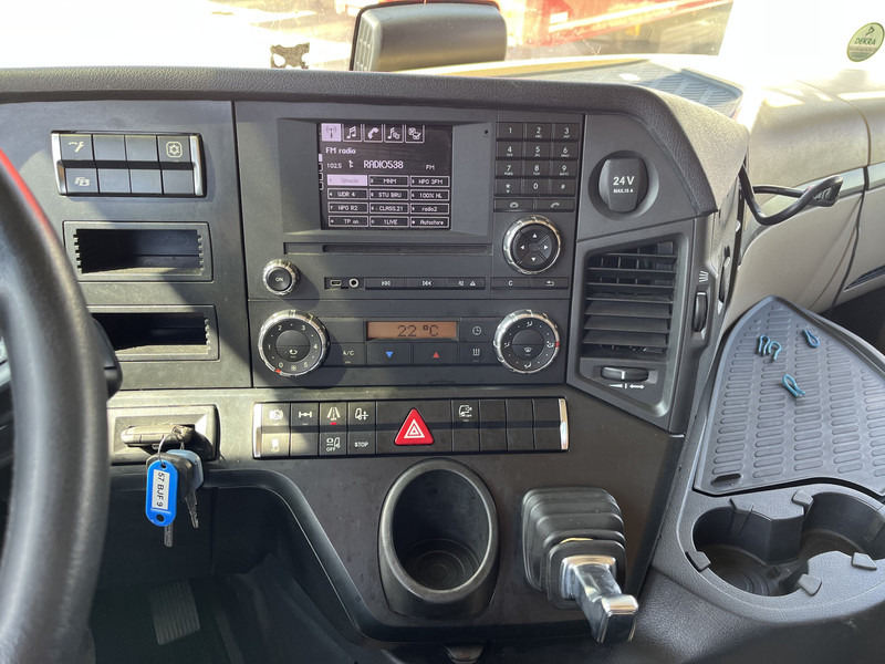 Mercedes-Benz Actros 1842 Streamspace / 871 dkm / 2 Tanks / NL Truck - Vlačilec: slika 5 Mercedes-Benz Actros 1842 Streamspace / 871 dkm / 2 Tanks / NL Truck - Vlačilec: slika 5