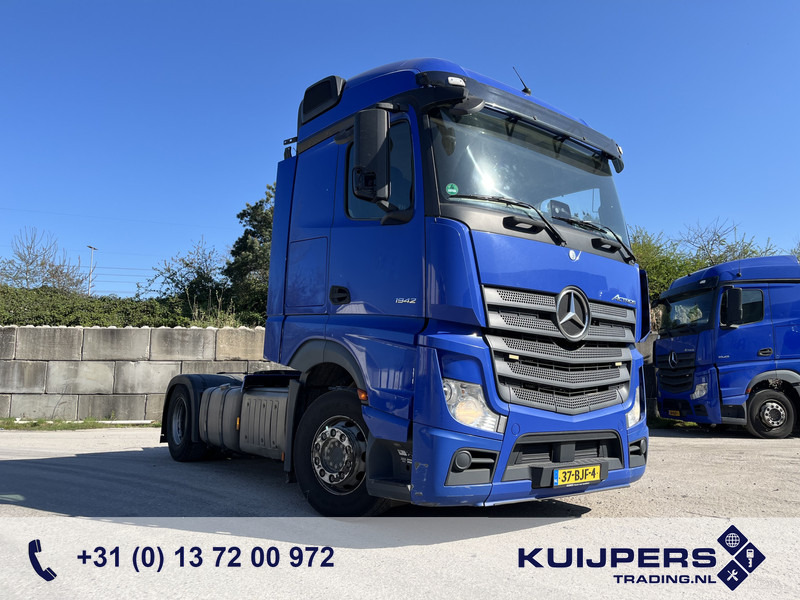 Mercedes-Benz Actros 1842 Streamspace / 937 dkm / 2 Tanks / NL Truck / 6x in stock - Vlačilec: slika 1 Mercedes-Benz Actros 1842 Streamspace / 937 dkm / 2 Tanks / NL Truck / 6x in stock - Vlačilec: slika 1